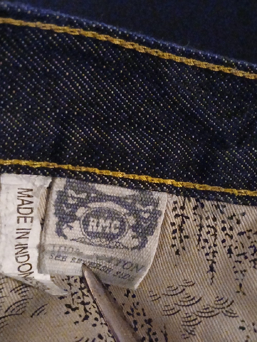Men's Dark Wash Denim Jean Shorts - Classic Relaxed Fit - Picture 5 of 14